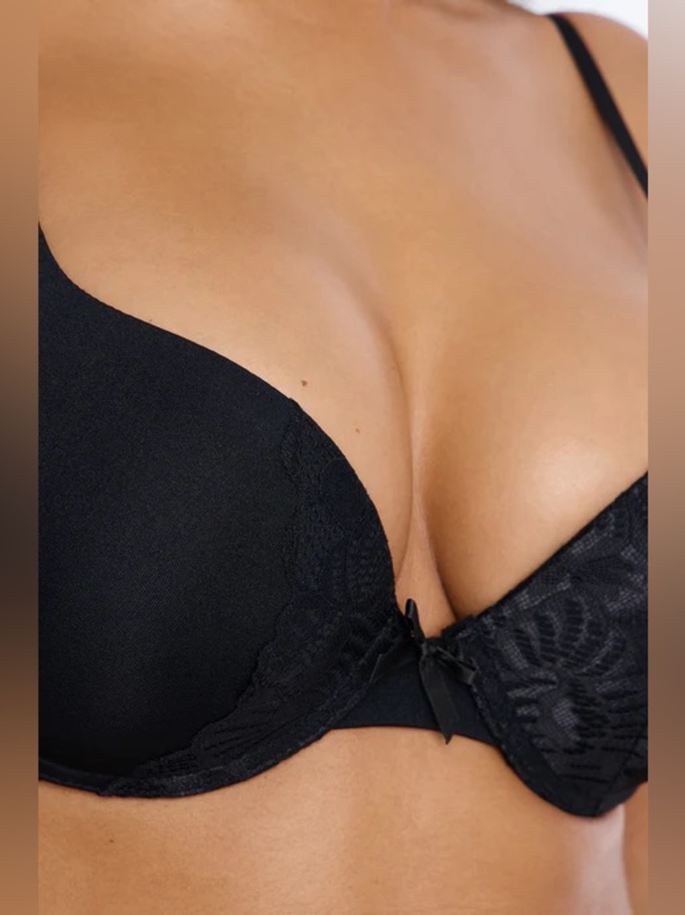 💲NWT Black Lace Push-Up Bra